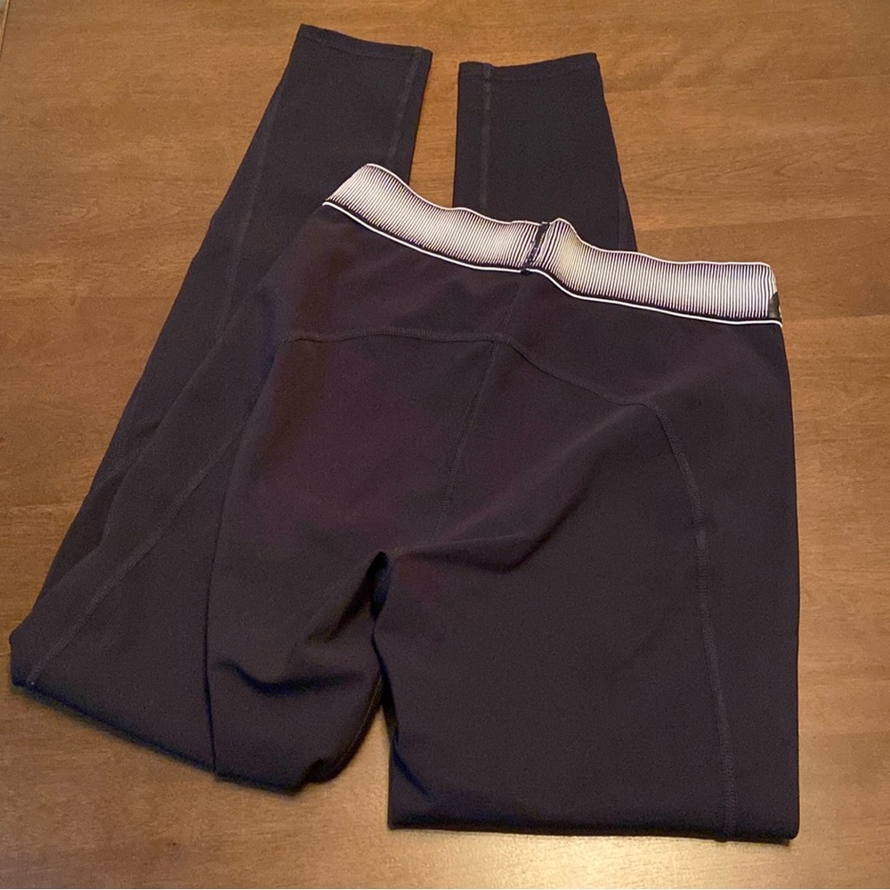 Alo Yoga Velocity Legging View 4
